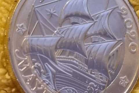 Rare 'Fried Egg' Error £2 Coin Sells for £600 – Do You Have a Valuable One in Your Pocket?