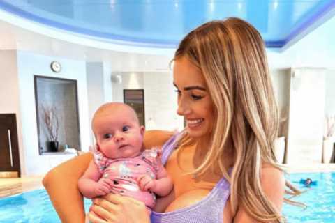 Laura Anderson stuns fans with her post-baby body on daughter Bonnie's first swim