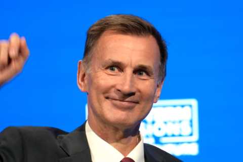 Jeremy Hunt Denies Rumors of Departure After Autumn Statement
