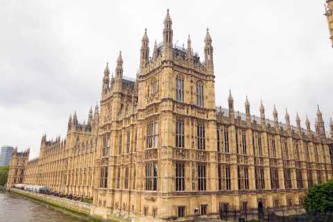 Paramedics called to House of Lords after 'peer collapses outside main chamber' - patient taken to..