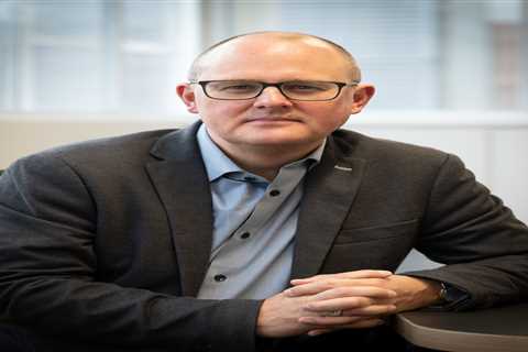 Cap on Bankers' Bonuses to be Scrapped in Bid to Attract Talent
