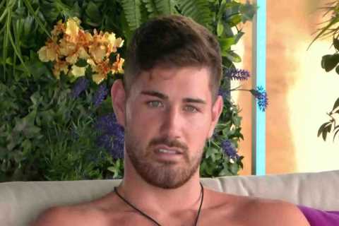 Love Island's Scott Van-Der-Sluis Throws Shade at Sammy and Jess After Split