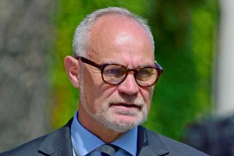 Tory MP Crispin Blunt reveals he was arrested for rape