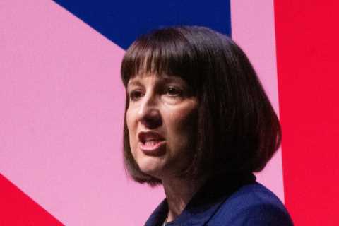 Rachel Reeves Apologizes for Plagiarism in New Book