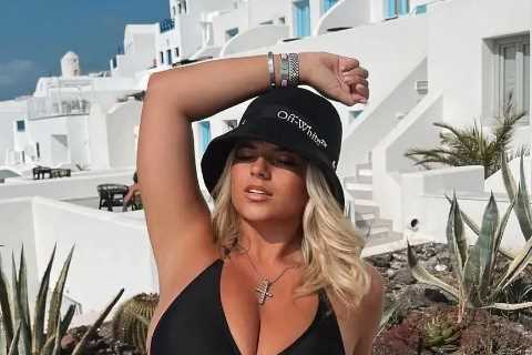 Boxing ring girl Apollonia Llewellyn leaves little to imagination in tiny bikini as fans call her..