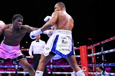 David Adeleye Punches Referee in Fit of Fury After Loss to Fabio Wardley
