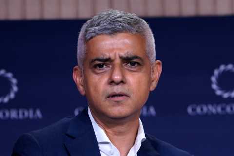 UK Town Creates Bonfire Night Effigy of Sadiq Khan Over Ulez Car Crackdown