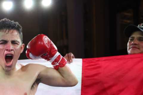 Underdog Stuns Unbeaten Favorite with Amazing One-Punch KO to Become Unexpected World Champion