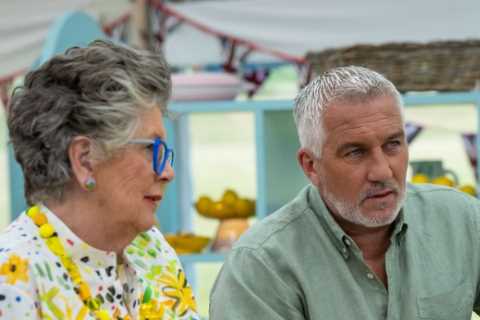 Bake Off's Paul Hollywood Slams Contestants After 'Car Crash' Dessert Challenge