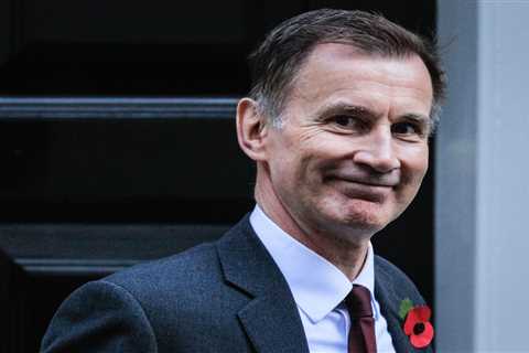 UK economy flatlines, putting pressure on Chancellor Jeremy Hunt