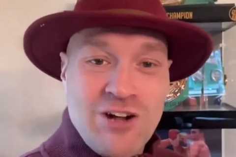 Tyson Fury's Bizarre Hat Draws Comparisons to Boy George