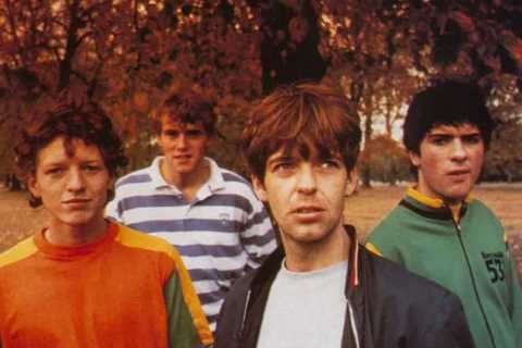 90s Indie Icon Lee Mavers Looks Completely Different in Rare Social Media Appearance