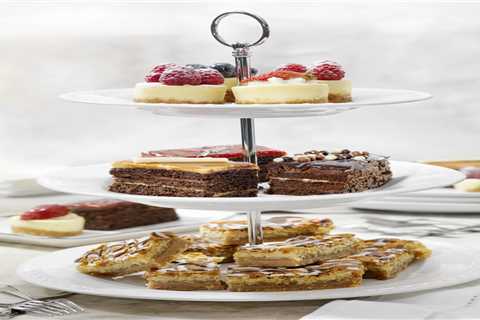 Mr Kipling vs Supermarket Dupes: The Battle of the Cakes