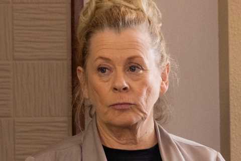 Coronation Street Fans Devastated as Beloved Character Faces Prison in Heartbreaking Health..