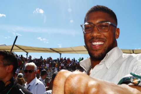 Anthony Joshua Takes on Risky Opponent Otto Wallin in Saudi Arabia