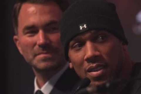Anthony Joshua reignites old feud as he flies into X-rated rant at former opponent and brutally..