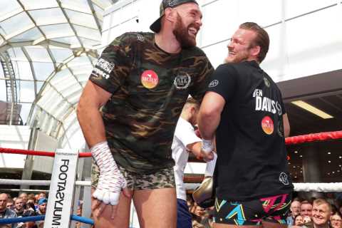 Tyson Fury Responds to Anthony Joshua Working with Former Coach Ben Davison