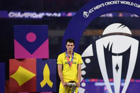 Cricket World Cup Fans Mock 'Most Awkward Trophy Presentation of All Time' as Aussie Captain Pat..