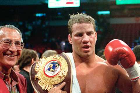 Unlikely Heavyweight Title Challenger Plucked from the Crowd