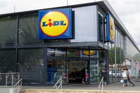 Discount supermarket Lidl to close stores for most of the festive period