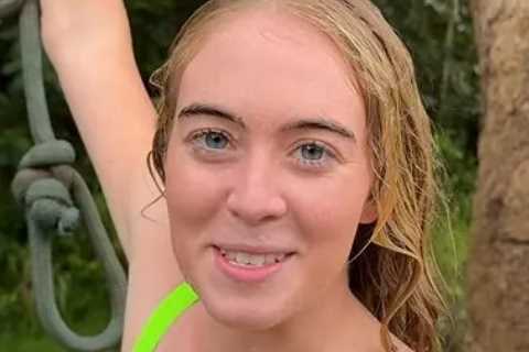 Grace Charis suffers wardrobe malfunction as stunning golf influencer gives eye-popping glimpse to..