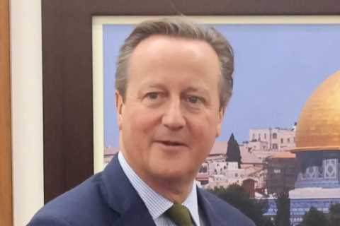 David Cameron defends approach to China amid criticism over Beijing's aggression