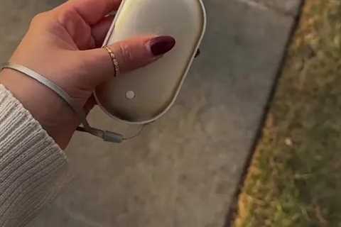 Shoppers Can't Get Enough of This £15 Amazon Winter Gadget with Two Handy Functions