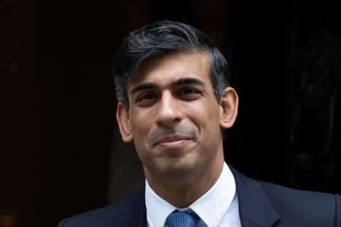 Two thirds of Brits support Rishi Sunak's smoking ban, says poll