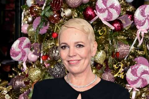 Olivia Colman Debuts Striking New Look at Wonka Premiere