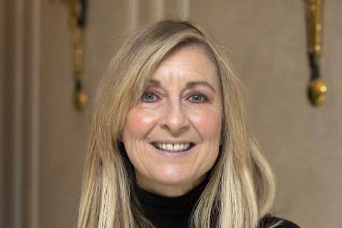TV Star Fiona Phillips Opens Up About Alzheimer's Diagnosis and the Impact of Her Career