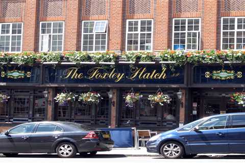 Punters left gutted and reminiscing over last pint as another Wetherspoons pub closes TODAY