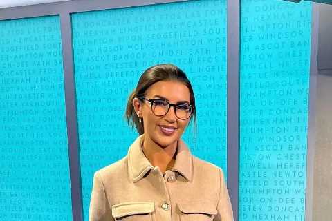 Sky Sports presenter Kate Tracey stuns horse racing fans with her 'sublime' outfit