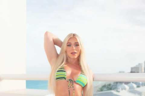 Influencer Elle Brooke Gets Festive in Racy Instagram Post