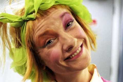Comedy Star Jane Horrocks Rushed to Hospital After Bike Fall