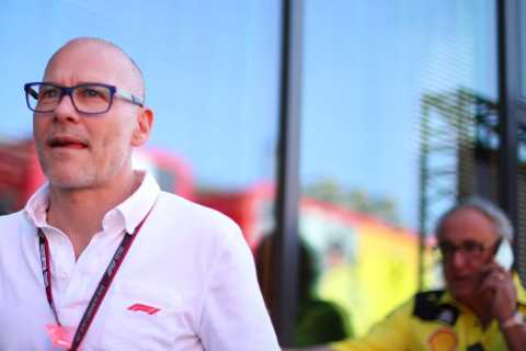 Former F1 Champion Jacques Villeneuve Reveals Secret Talks in the F1 Paddock After Lewis Hamilton..