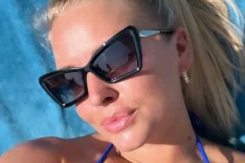 Leonna Mayor laughs at being ‘world’s sexiest jockey’ as she posts bikini selfies on sun-kissed..