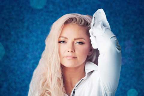 New Dancing On Ice Feud Revealed as S Club's Hannah Snubs Co-Stars in Savage Swipe