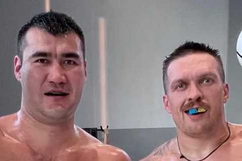 Oleksandr Usyk Working Hard for Undisputed Fight as Tyson Fury Enjoys Family Time