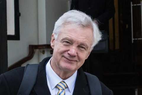 Tory MP David Davis Saves Homeless Man from Violent Attack near Parliament
