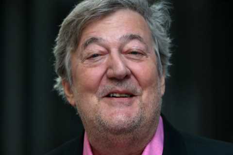 Stephen Fry-backed campaign leads to surge in men checking prostate cancer risk