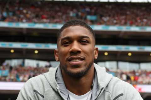 Anthony Joshua Reveals Who He Wants to Win Tyson Fury vs. Oleksandr Usyk Superfight