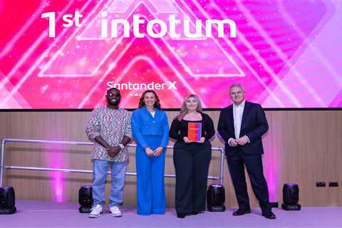 Paralysed entrepreneur wins prestigious business award for app serving disabled community