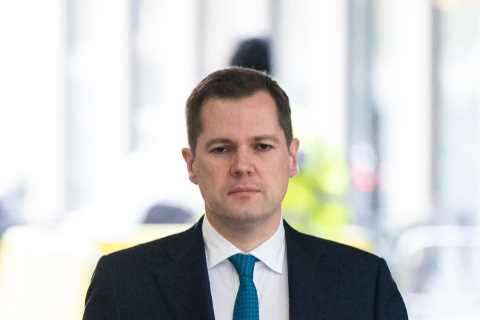 Rebel ringleader Robert Jenrick fuels leadership rumours with weight loss and trendy haircut