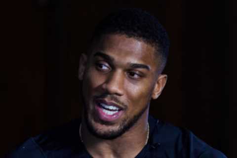 Anthony Joshua's Coach Reveals How to 'Exploit' Otto Wallin