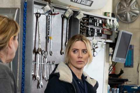 Explosive Rivalry Unleashed in Coronation Street as Cassie Plummer Targets Abi Webster