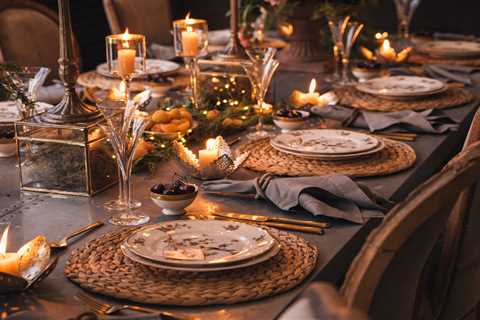 Tips for Decorating Your Christmas Dinner Table Like a Pro