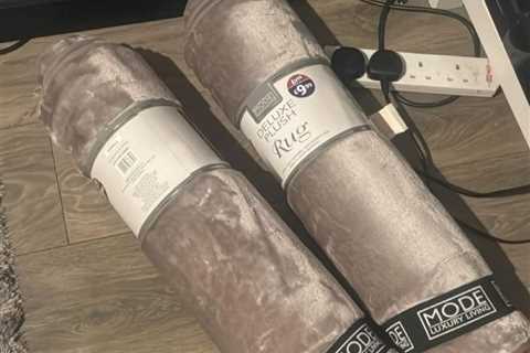 Bargain Hunters Shocked by £1.50 Blanket that Costs Less Than a Loaf of Bread