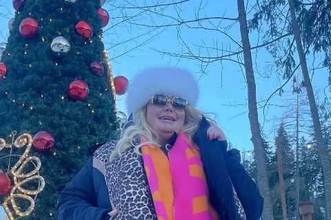 Gemma Collins Stuns Fans with Christmas Snap