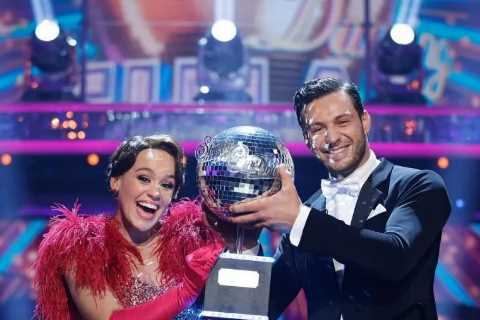 Strictly Winner Ellie Leach Reveals 'Embarrassing' Moment with Rumoured Boyfriend Vito