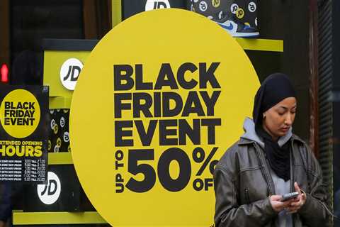 Black Friday Boosts Shop Sales, But UK Faces Recession Concerns